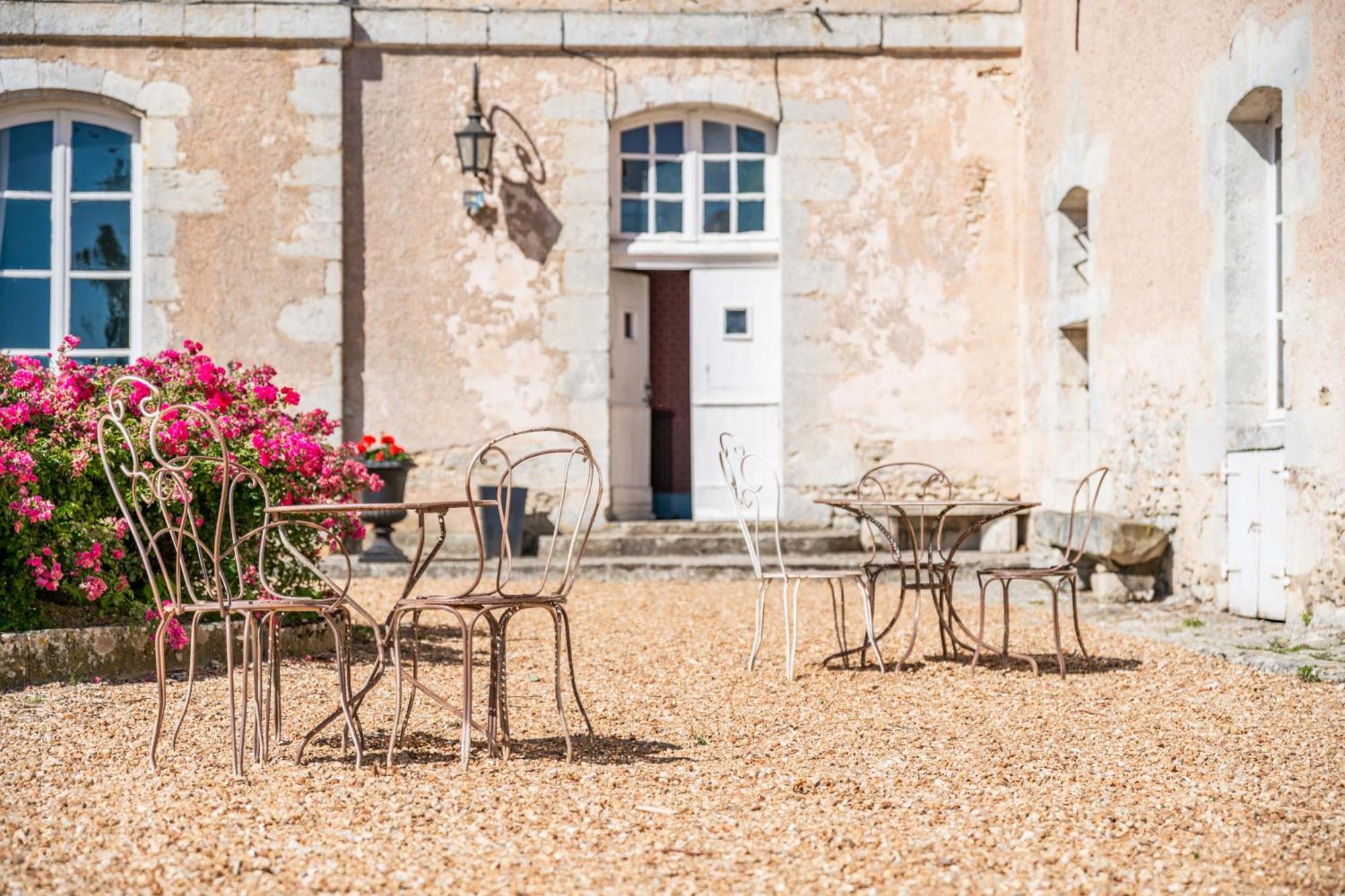 Chateau De Denonville Luaran gambar